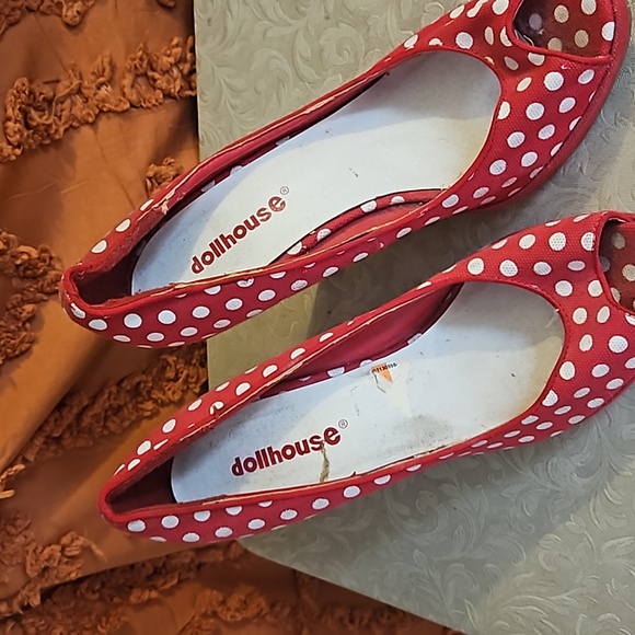 Dollhouse polkadot pinup retro high heels - Picture 4 of 4